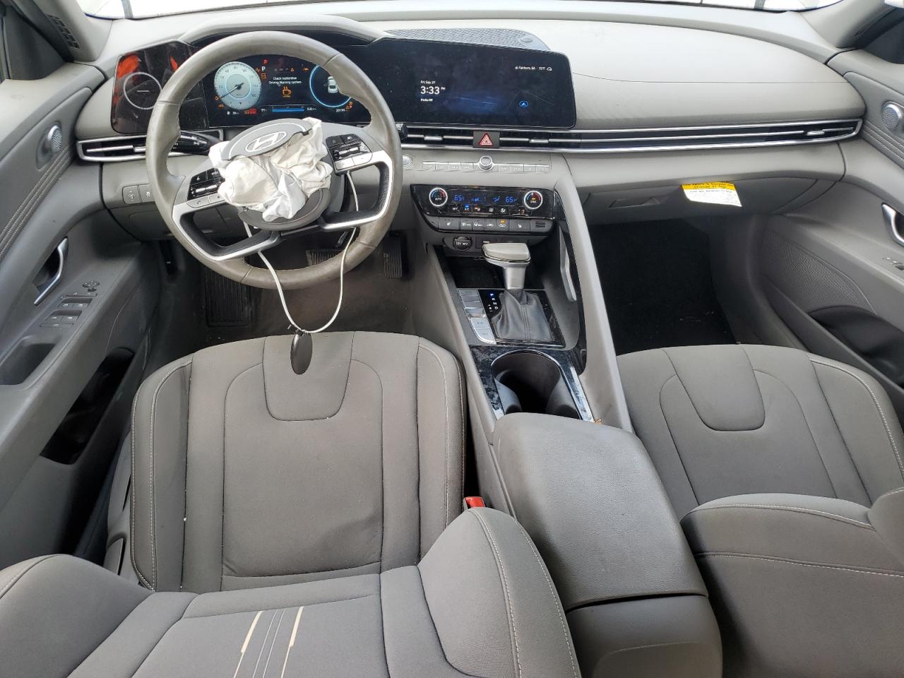 2024 Hyundai Elantra - Image 8
