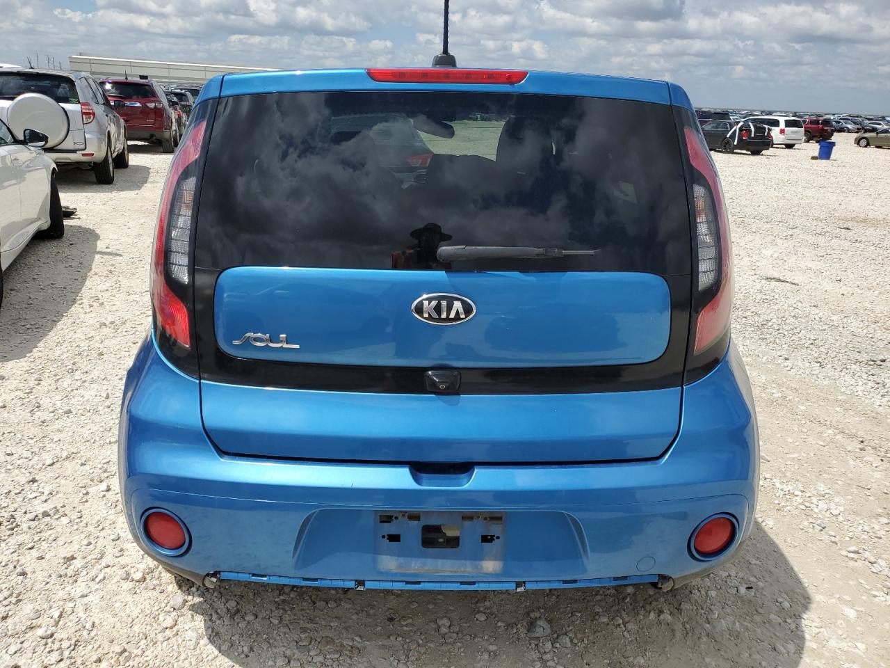 2018 Kia Soul + VIN: KNDJP3A56J7564448 Lot: 70606174