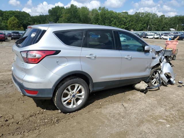  FORD ESCAPE 2017 Srebrny