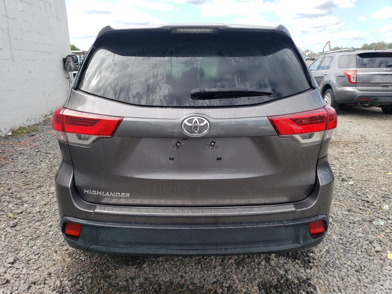 2017 Toyota Highlander Le VIN: 5TDZARFH2HS026856 Lot: 71996814