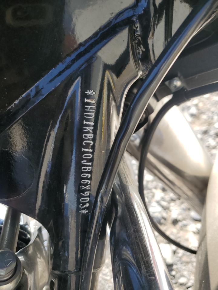 2018 Harley-Davidson Flhx Street Glide VIN: 1HD1KBC10JB668903 Lot: 72230984