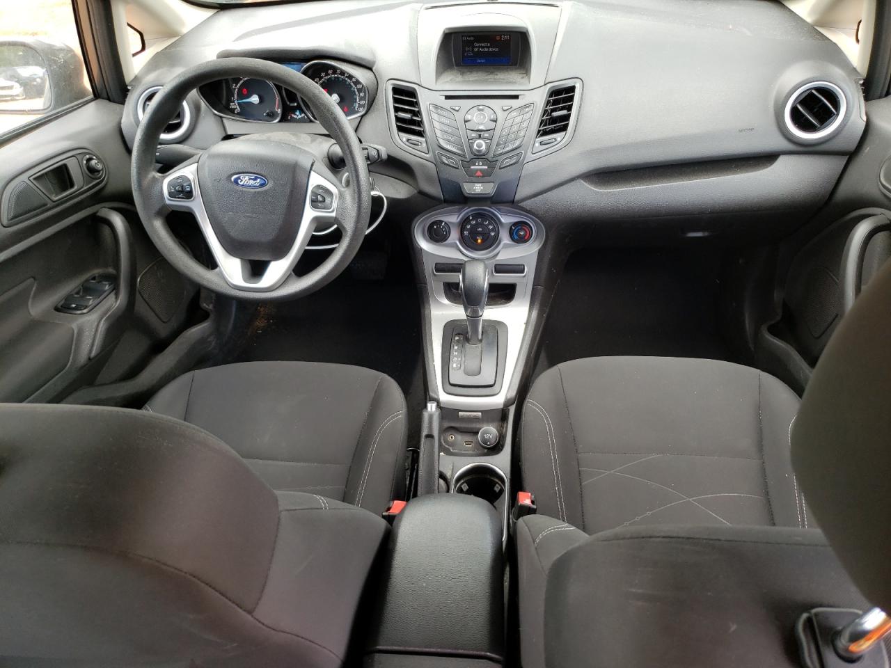 3FADP4EJXKM137894 2019 Ford Fiesta Se