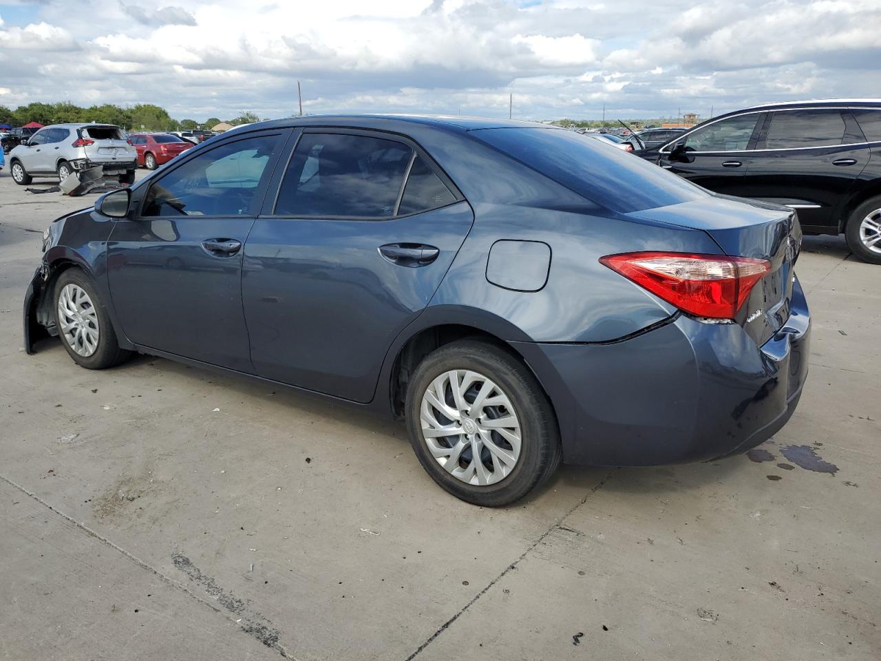 2018 Toyota Corolla L VIN: 2T1BURHE8JC070130 Lot: 71077544