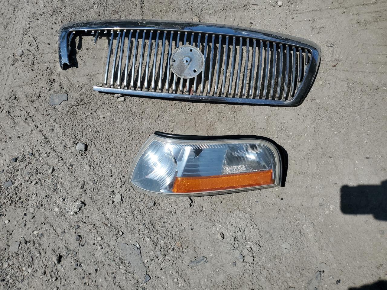 2MEFM74W23X634405 2003 Mercury Grand Marquis Gs