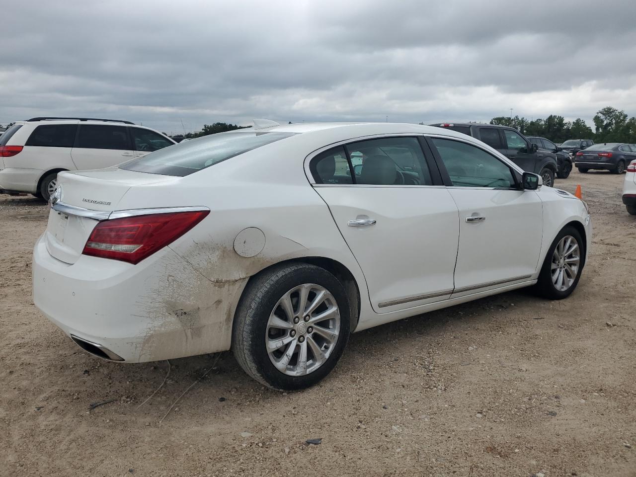 1G4GB5G34GF138889 2016 Buick Lacrosse