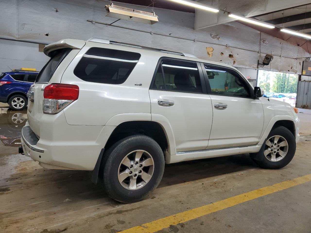 VIN JTEBU5JR2D5117817 2013 TOYOTA 4RUNNER no.3