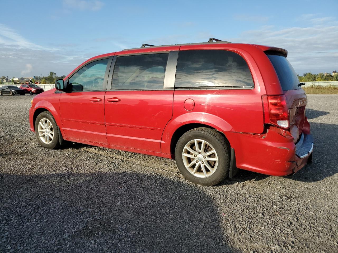 2016 Dodge Caravan - Image 2