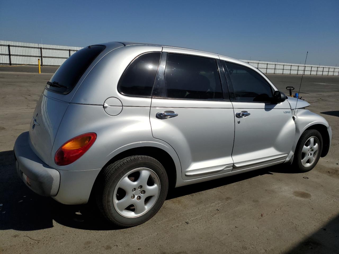 2001 Chrysler PT Cruiser - Image 3