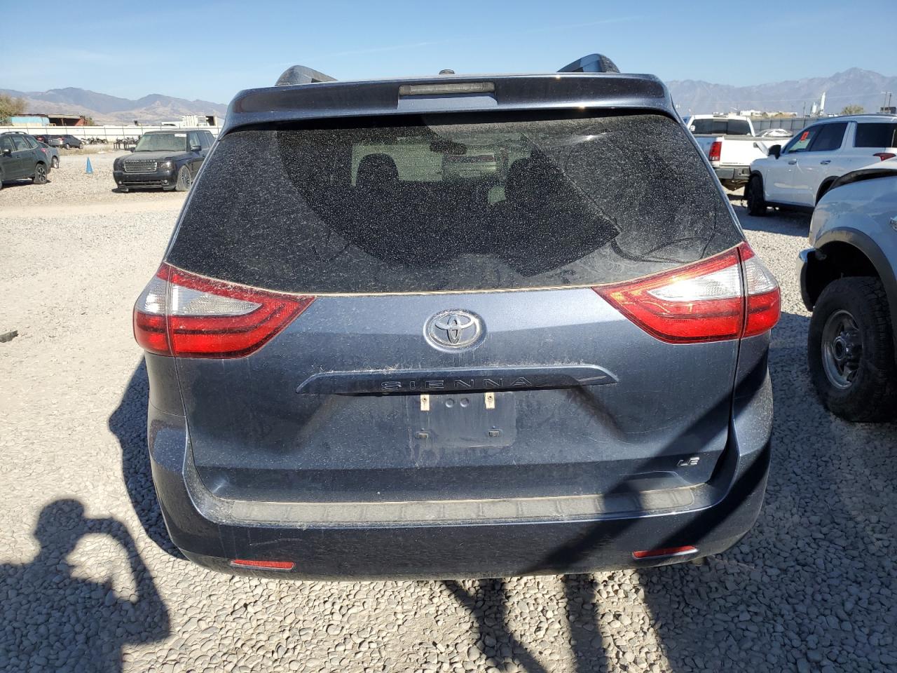 5TDKZ3DC8HS789687 2017 Toyota Sienna Le