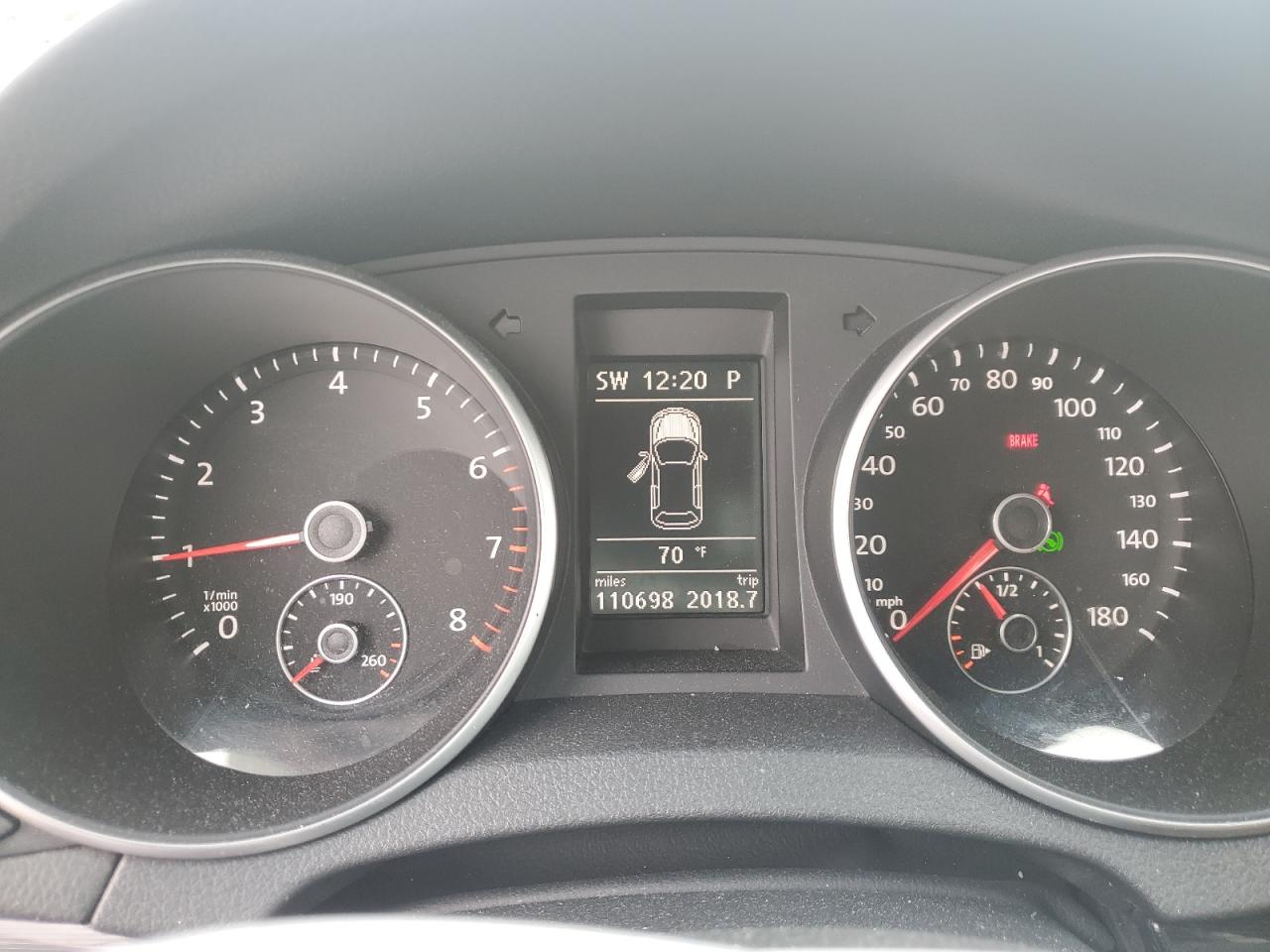 2010 Volkswagen GTI - Image 9