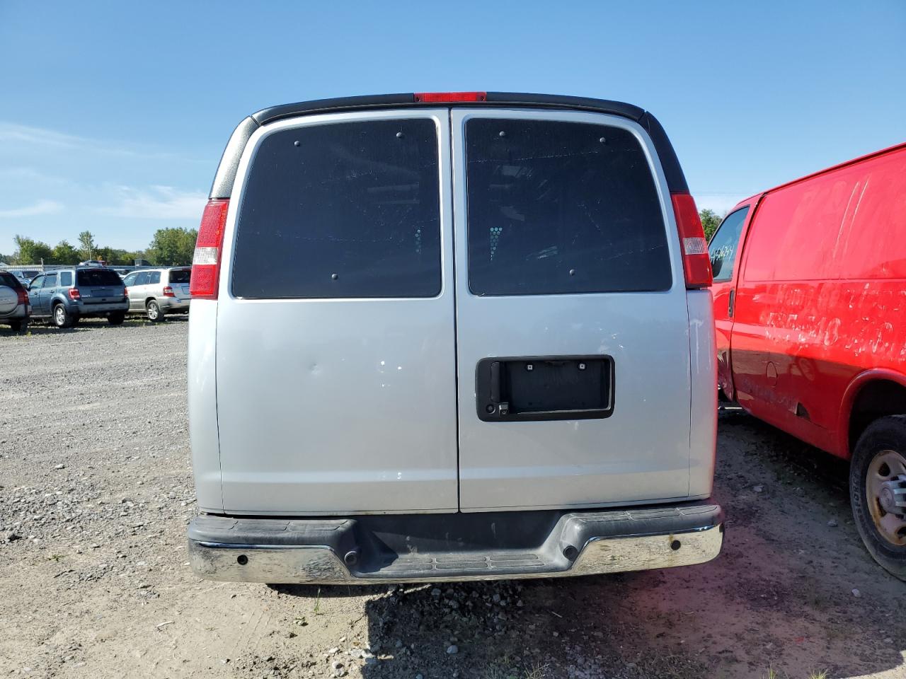 2017 Chevrolet Express G2500 VIN: 1GCWGAFF1H1122685 Lot: 70708474