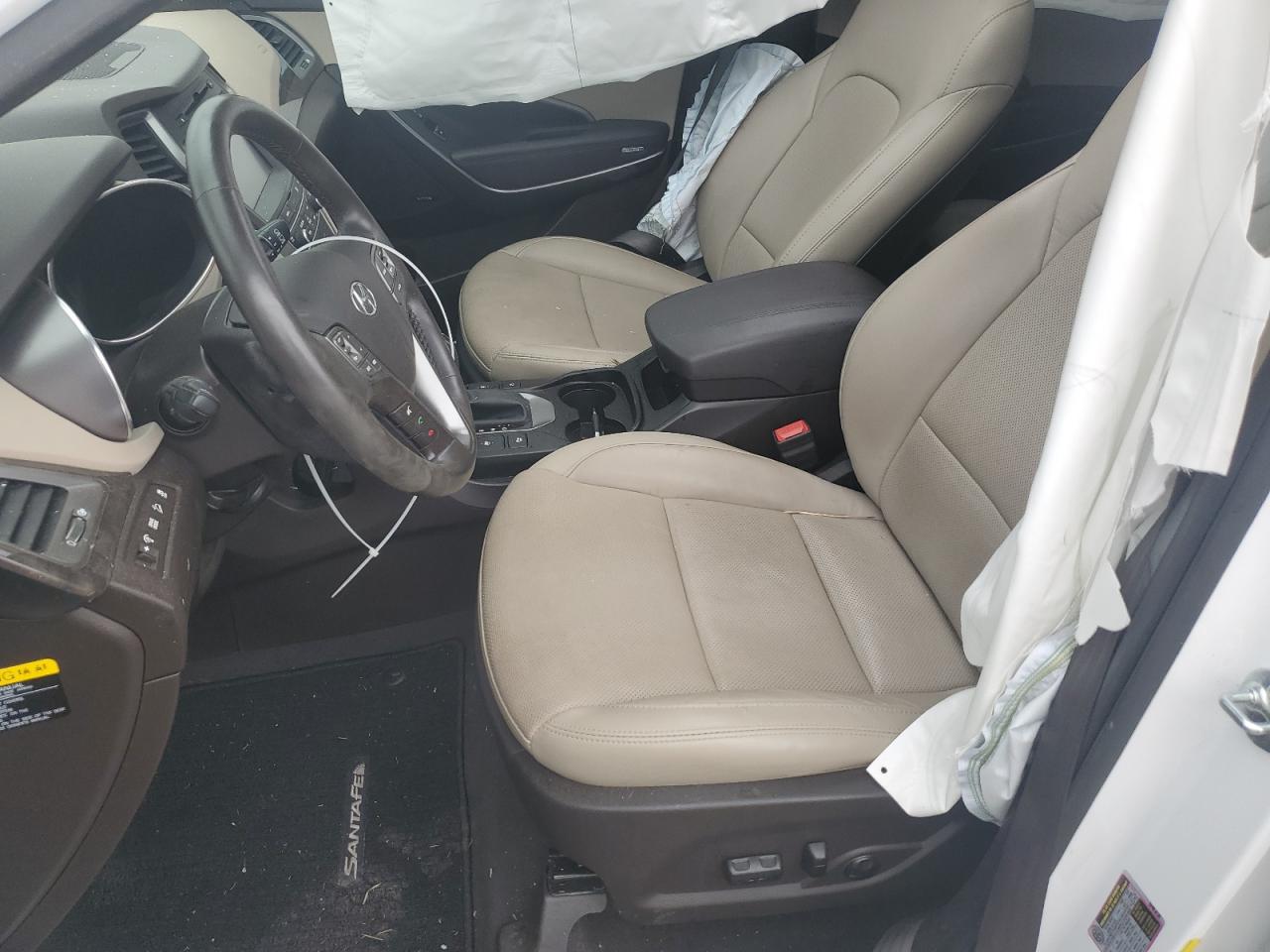 2017 Hyundai Santa Fe - Image 7