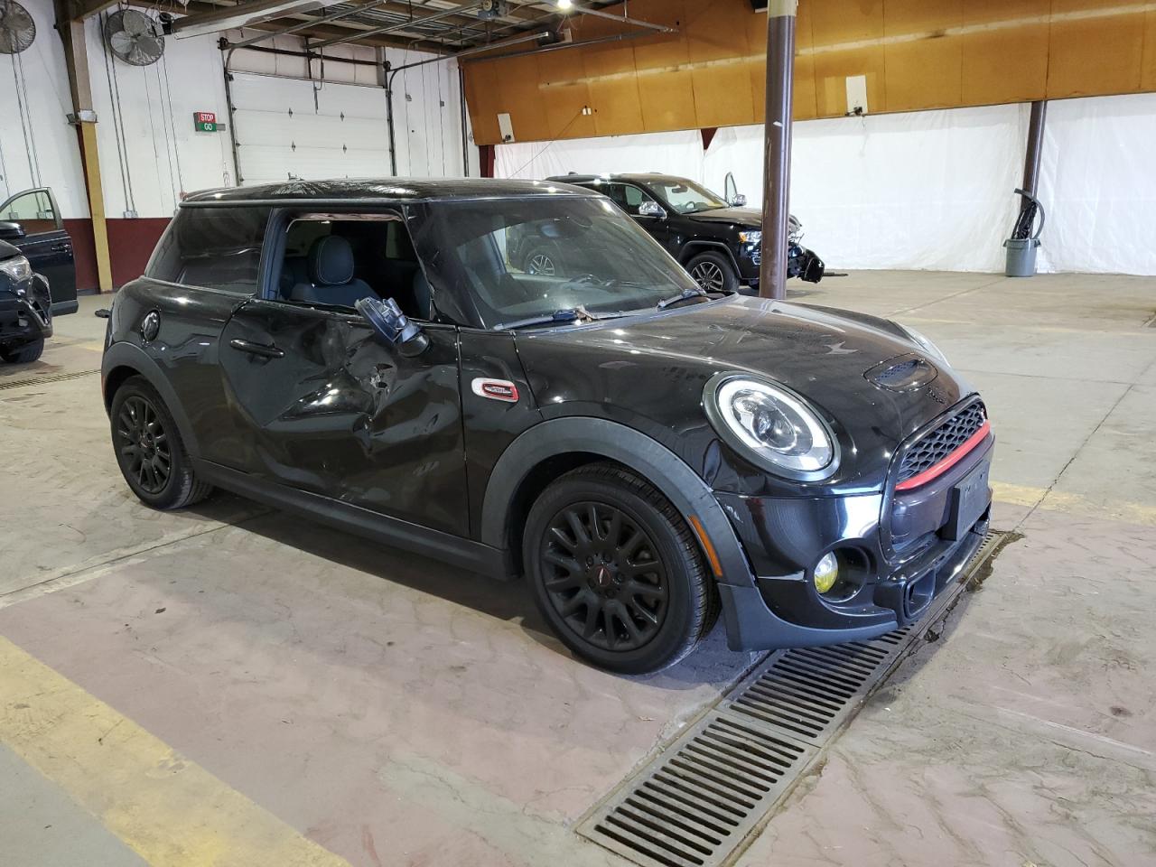 VIN WMWXP7C58G3B49825 2016 MINI COOPER no.4