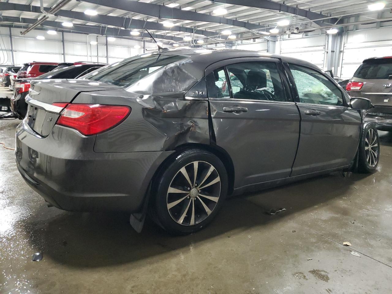 2014 Chrysler 200 - Image 3