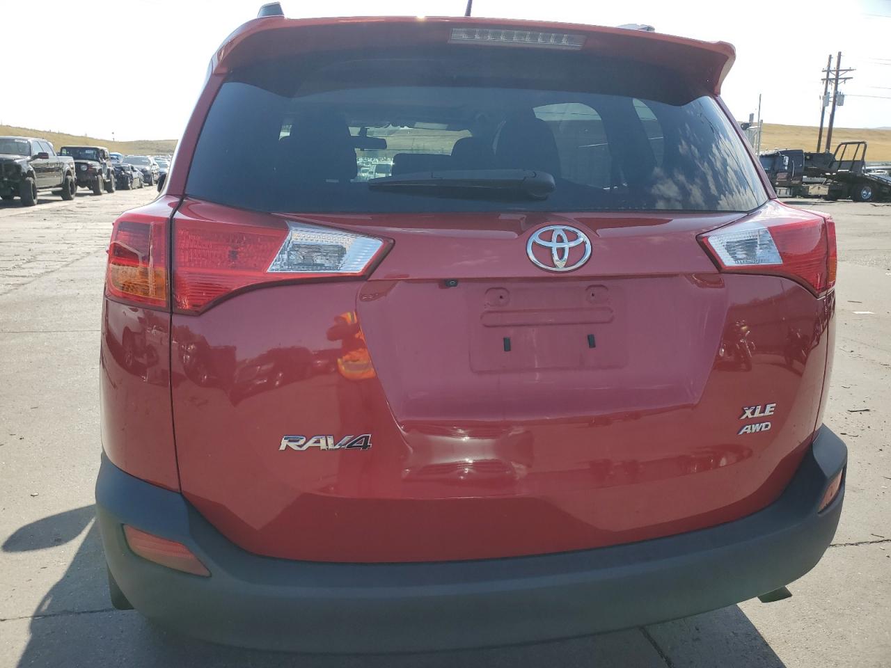 2T3RFREV9FW365778 2015 Toyota Rav4 Xle