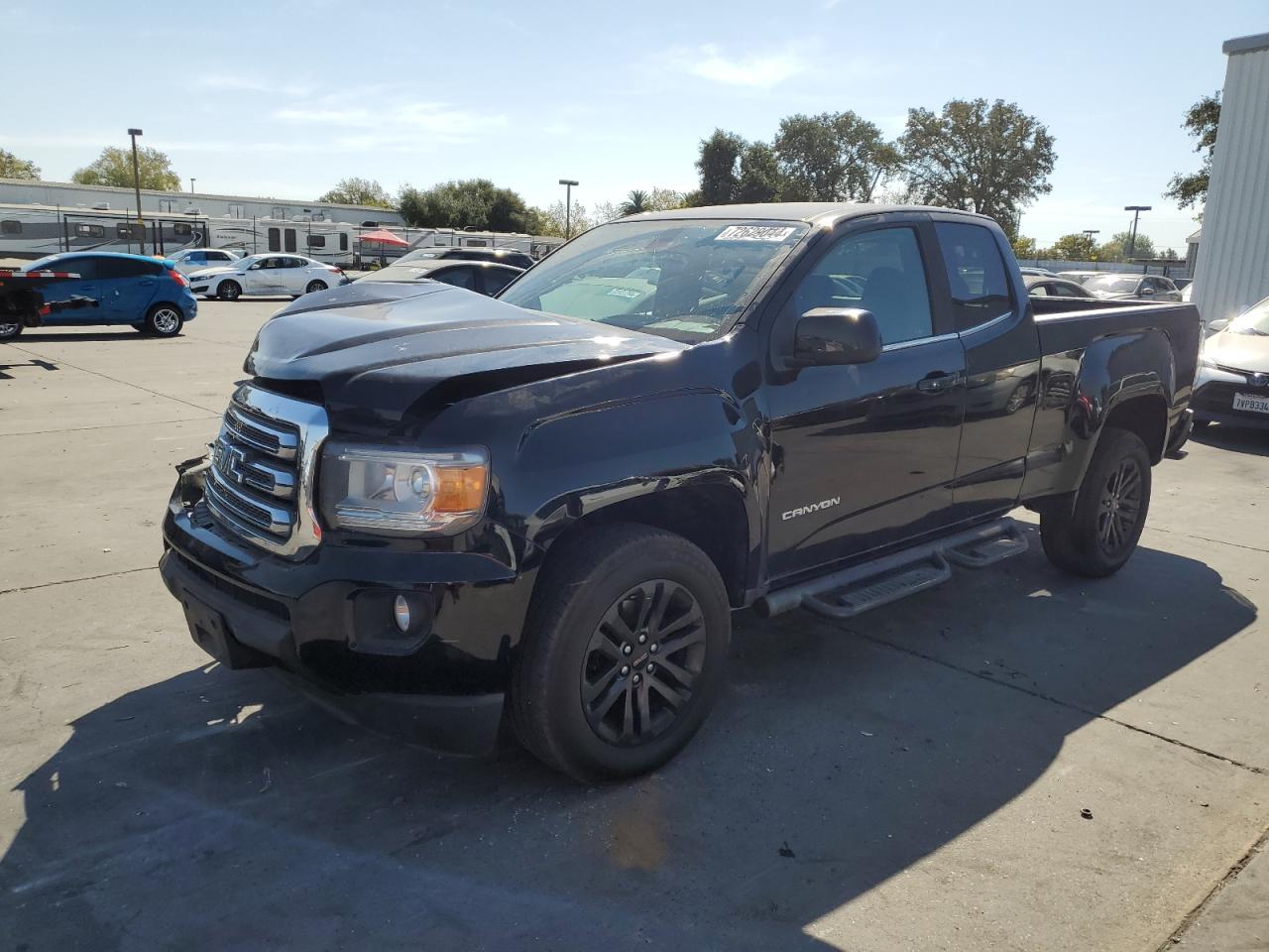 VIN 1GTH5CEN9J1209338 2018 GMC CANYON no.1