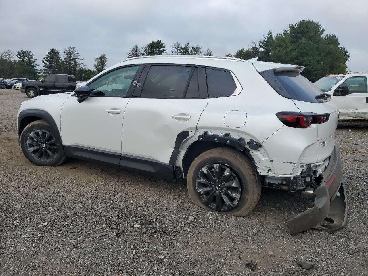 2024 Mazda CX-50 - Image 2