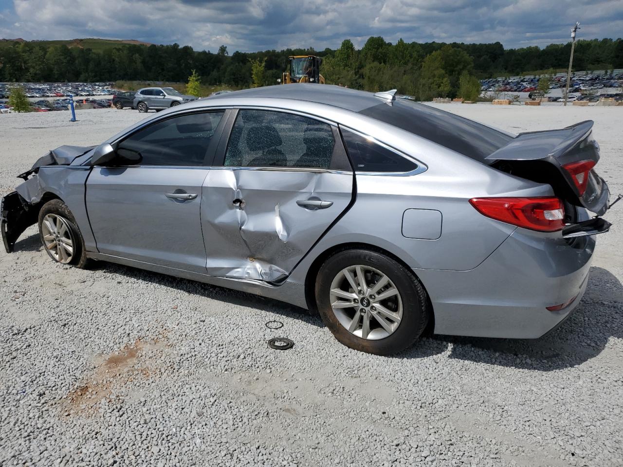 5NPE24AF0HH519073 2017 HYUNDAI SONATA - Image 2