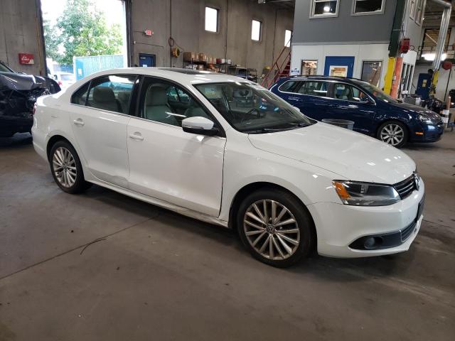 Седани VOLKSWAGEN JETTA 2014 Білий