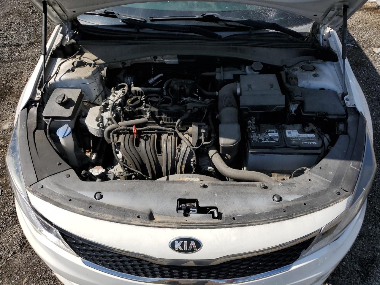 5XXGT4L3XJG182065 2018 Kia Optima Lx