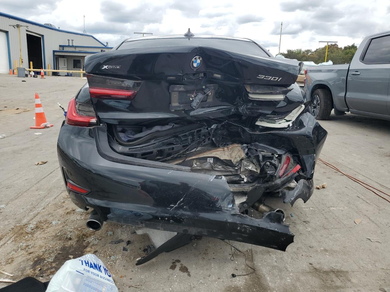 3MW5R7J09L8B22575 2020 BMW 330Xi