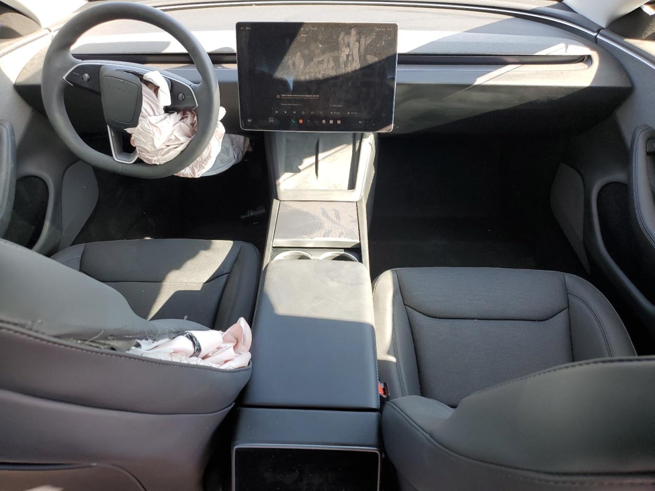 5YJ3E1EAXRF782585 2024 Tesla Model 3