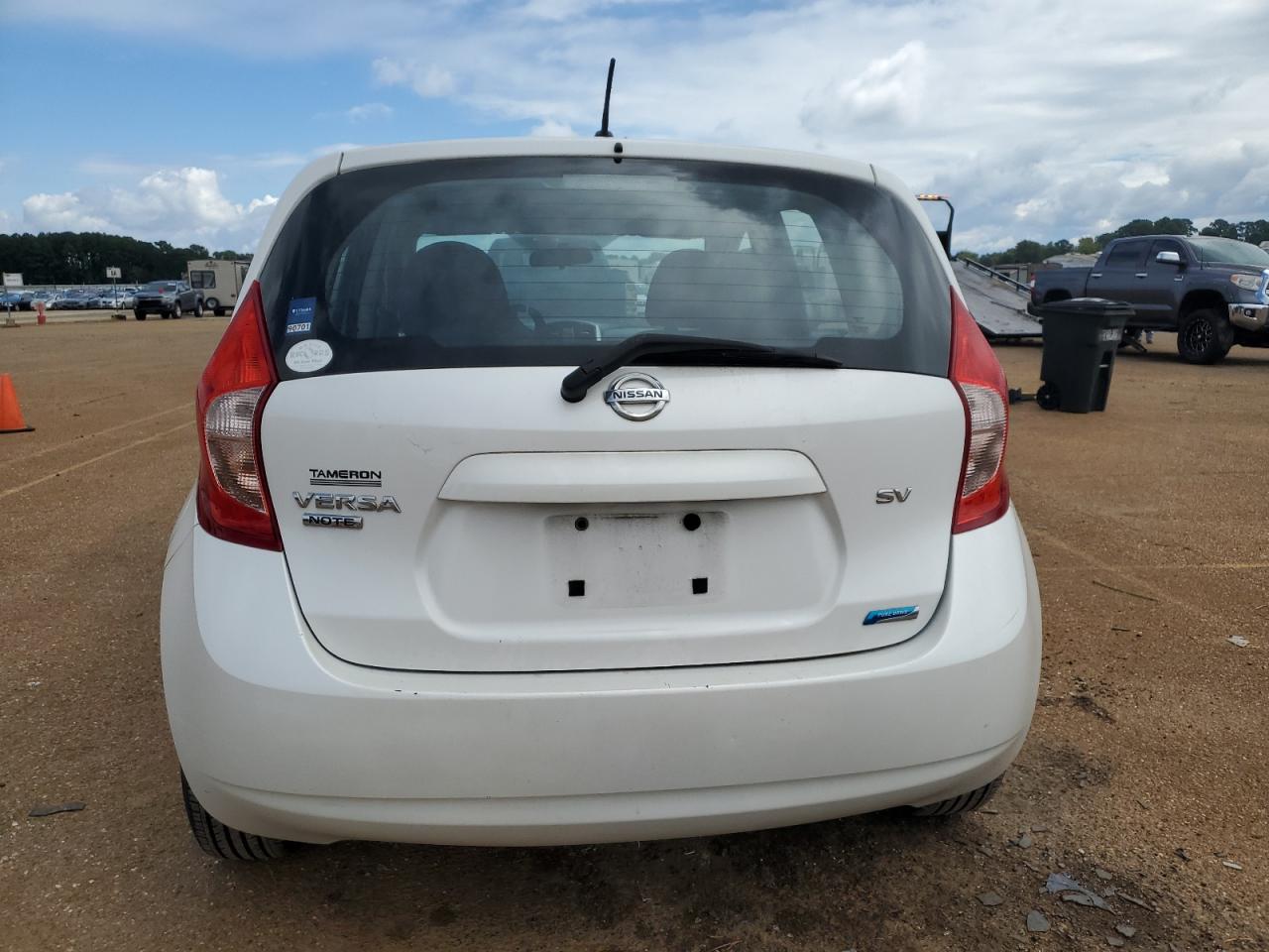 2015 Nissan Versa Note S VIN: 3N1CE2CP1FL381780 Lot: 71360294