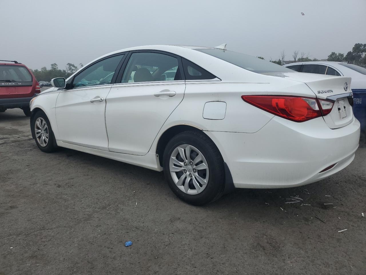 2013 Hyundai Sonata - Image 2