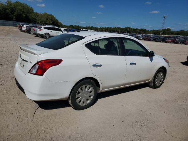  NISSAN VERSA 2018 Білий