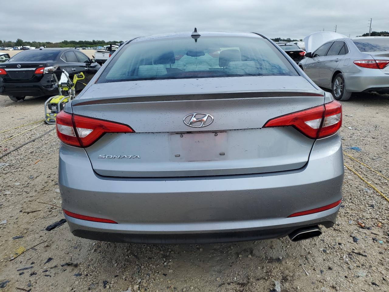 5NPE24AF0HH572906 2017 Hyundai Sonata Se