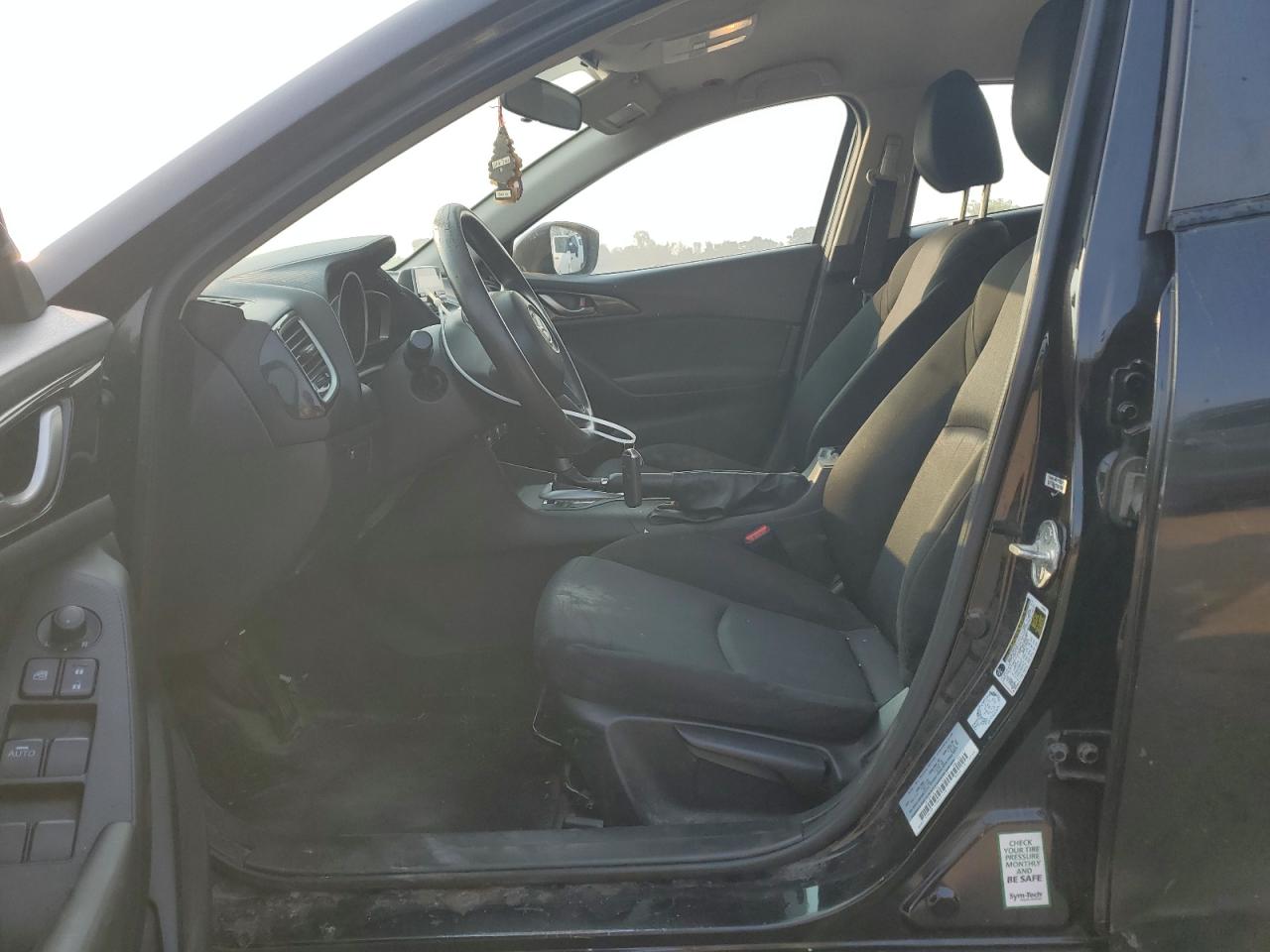 2014 Mazda 3 - Image 7