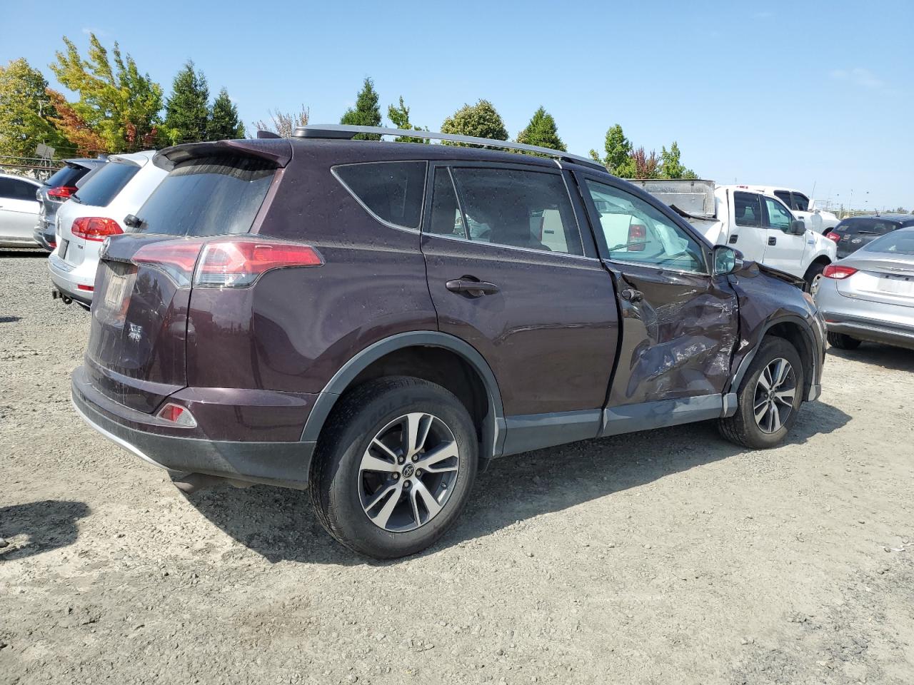 2017 Toyota RAV 4 - Image 3
