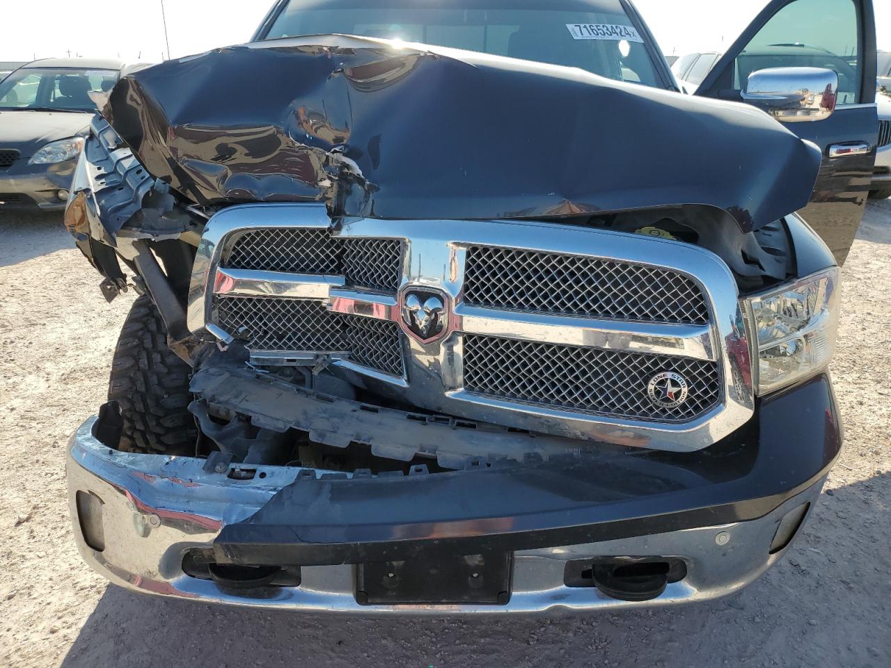 1C6RR6LT2JS238886 2018 Ram 1500 Slt