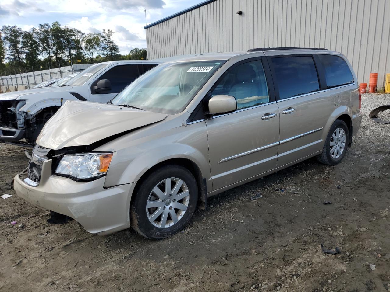 2015 Chrysler Town & Country - Image 1