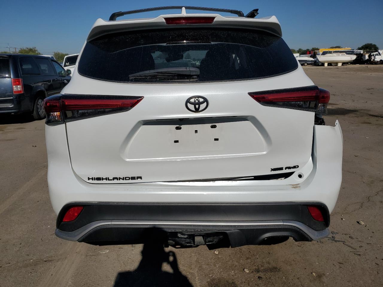 VIN 5TDLZRBHXNS183647 2022 TOYOTA HIGHLANDER no.6