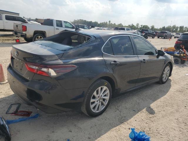 4T1C11AK3MU593928 Toyota Camry LE 3