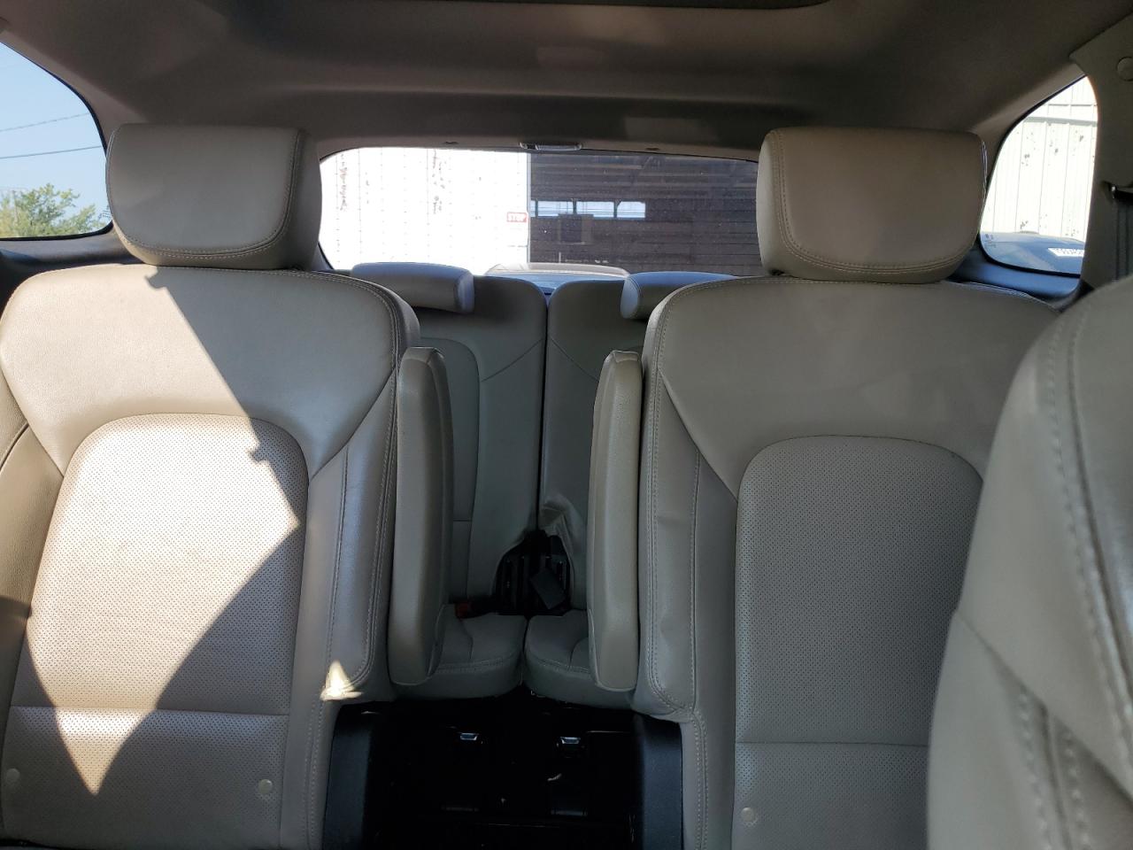 2017 Hyundai Santa Fe Se Ultimate VIN: KM8SRDHF2HU234235 Lot: 70792114