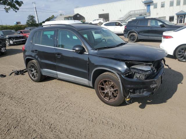 Паркетники VOLKSWAGEN TIGUAN 2014 Чорний