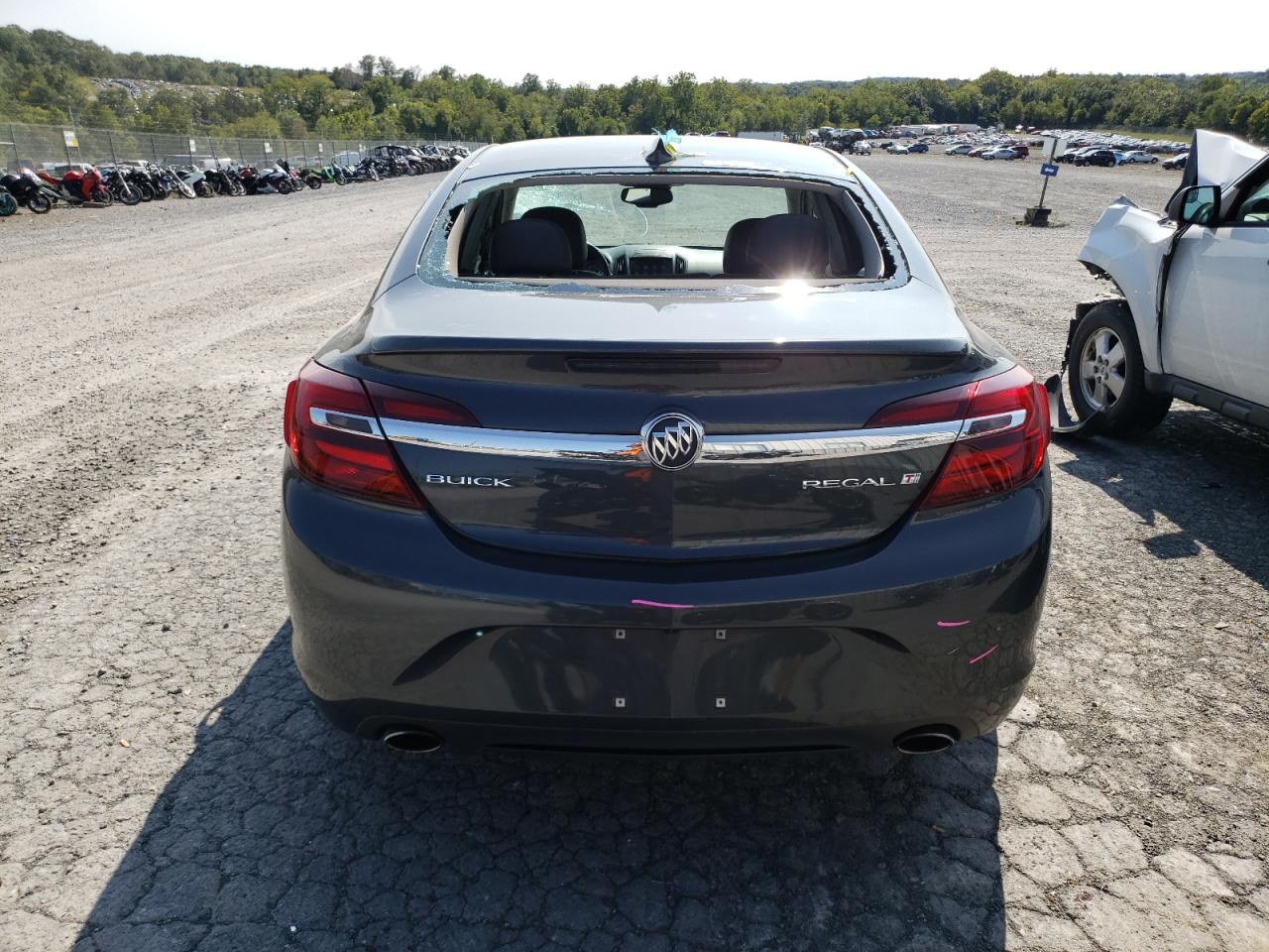 2017 Buick Regal Sport Touring VIN: 2G4GL5EX2H9147975 Lot: 70889294