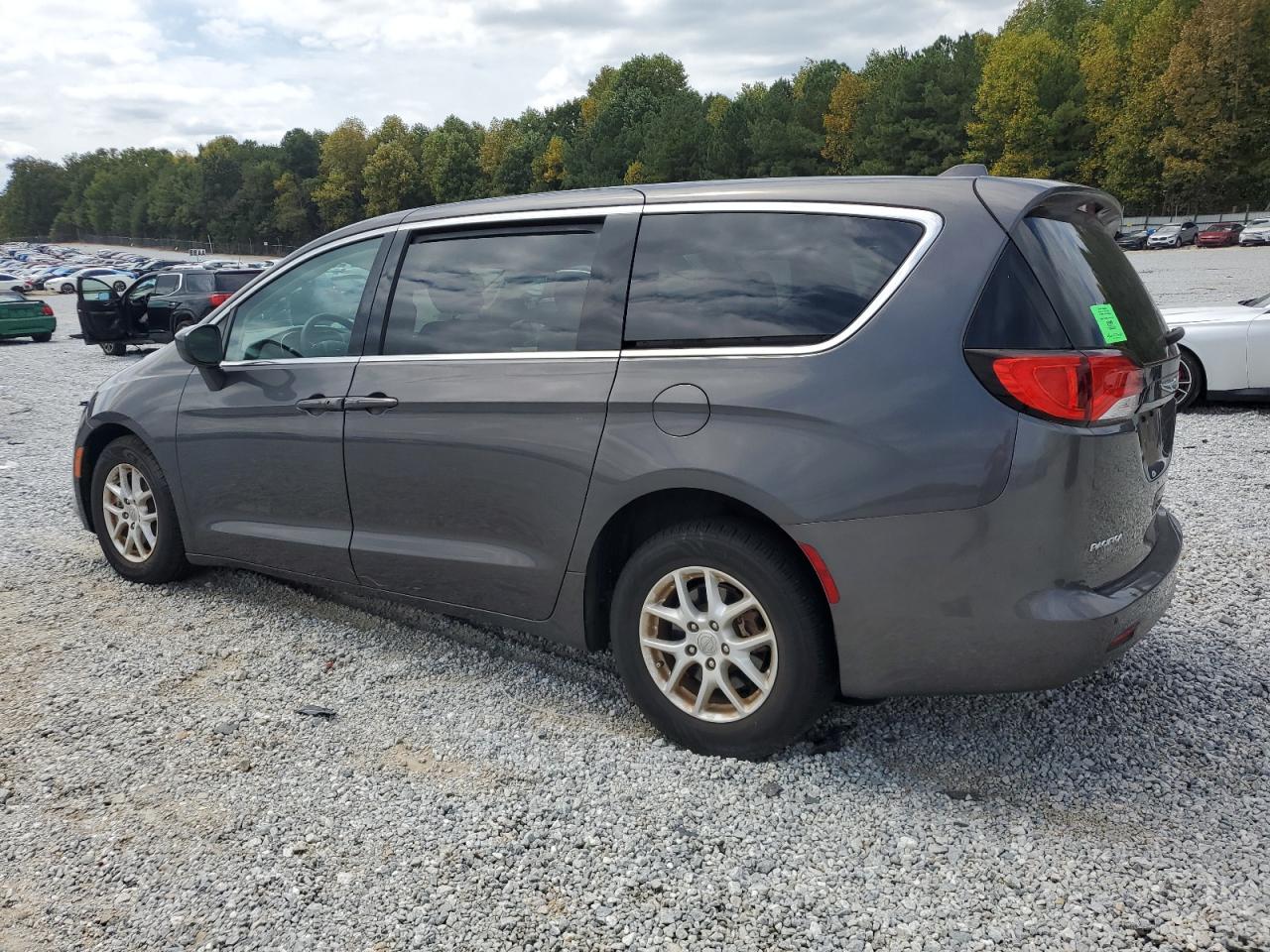 2C4RC1DG1HR770138 2017 CHRYSLER PACIFICA - Image 2