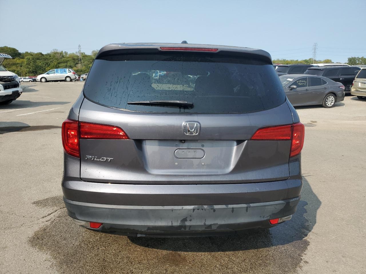 5FNYF5H32JB033100 2018 Honda Pilot Ex