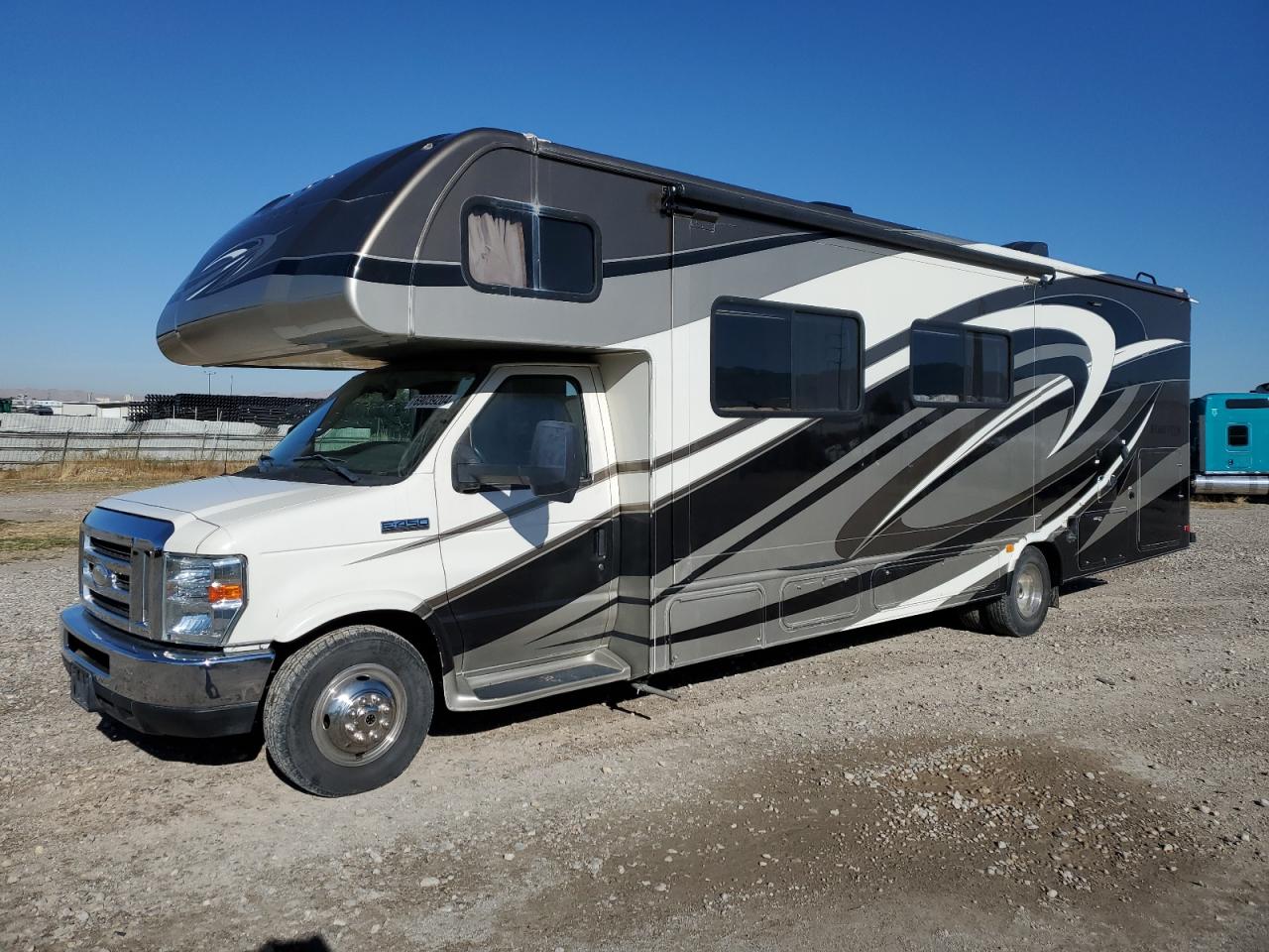 2016 Ford Econoline - Image 1