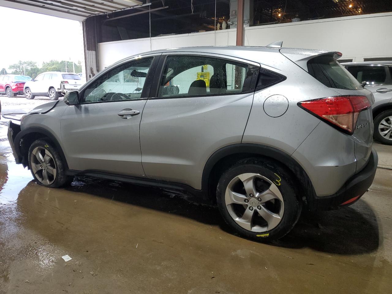 3CZRU6H34JG701791 2018 HONDA HR-V - Image 2