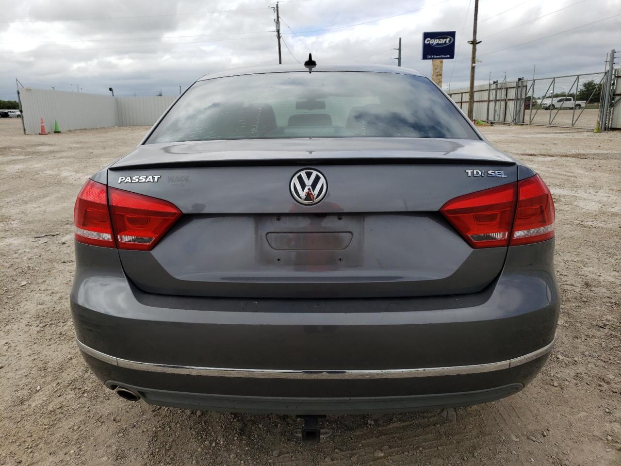 2013 Volkswagen Passat Sel VIN: 1VWCN7A39DC092050 Lot: 70622034