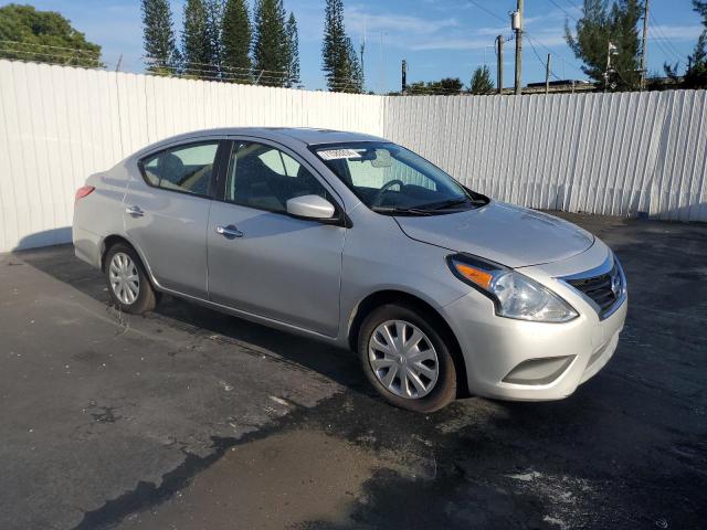  NISSAN VERSA 2017 Silver