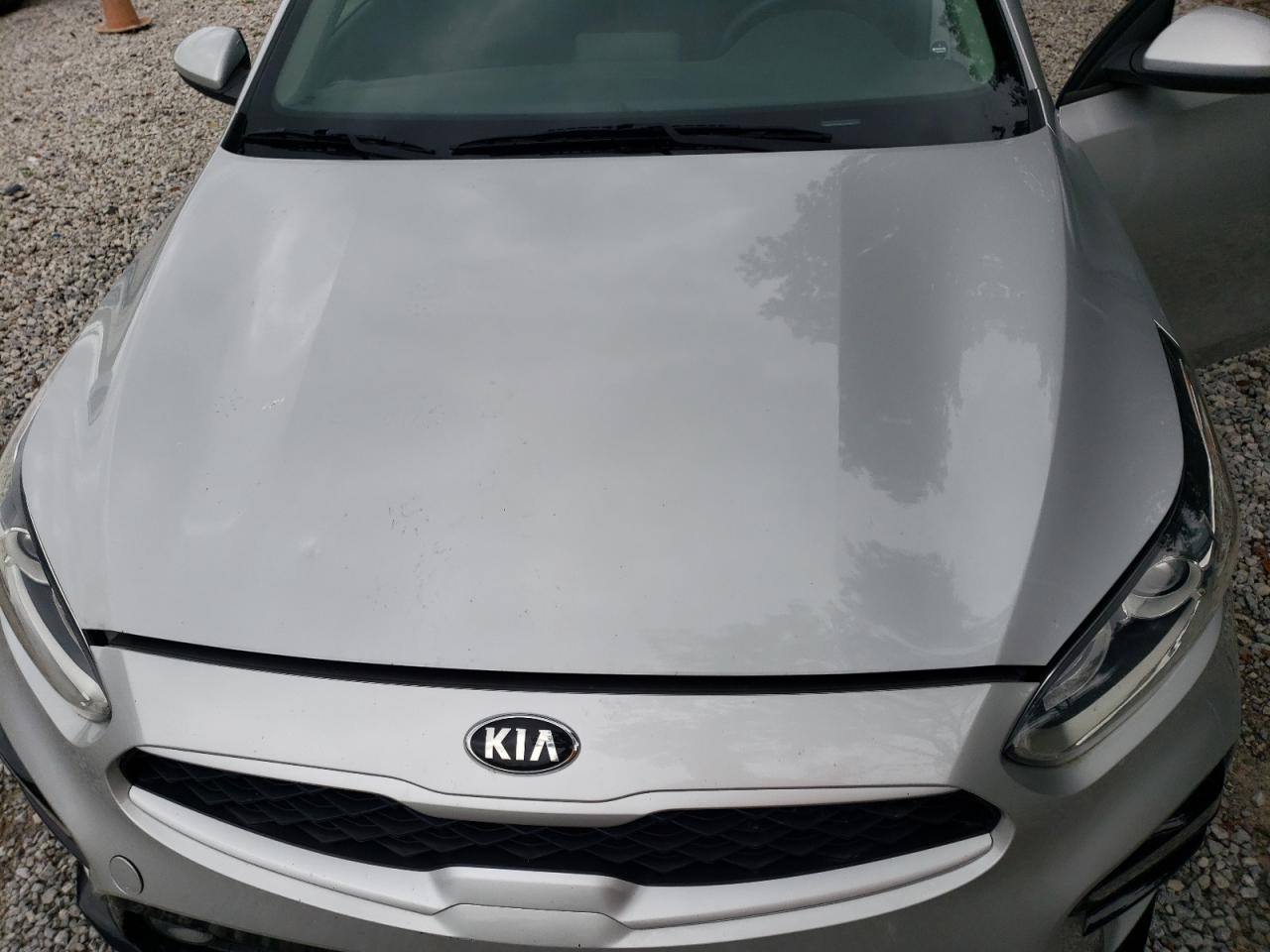 3KPF24AD8ME390274 2021 Kia Forte Fe