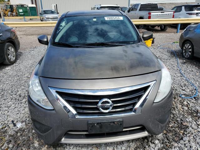  NISSAN VERSA 2017 Brown