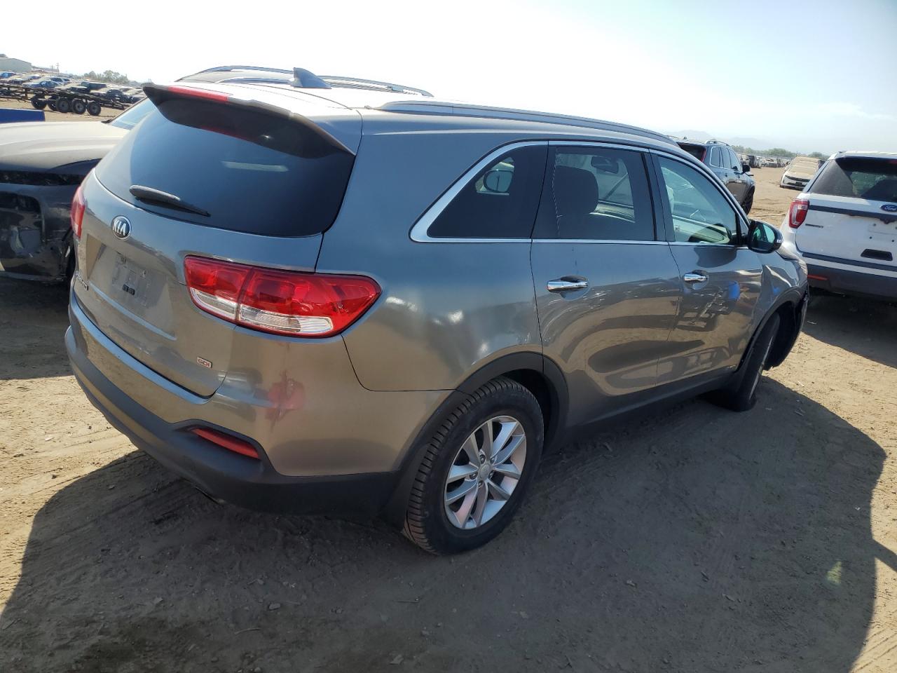 VIN 5XYPGDA35GG053162 2016 KIA SORENTO no.3