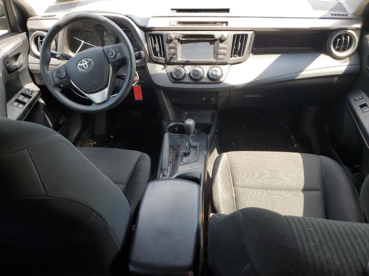 JTMZFREVXHJ116617 2017 Toyota Rav4 Le