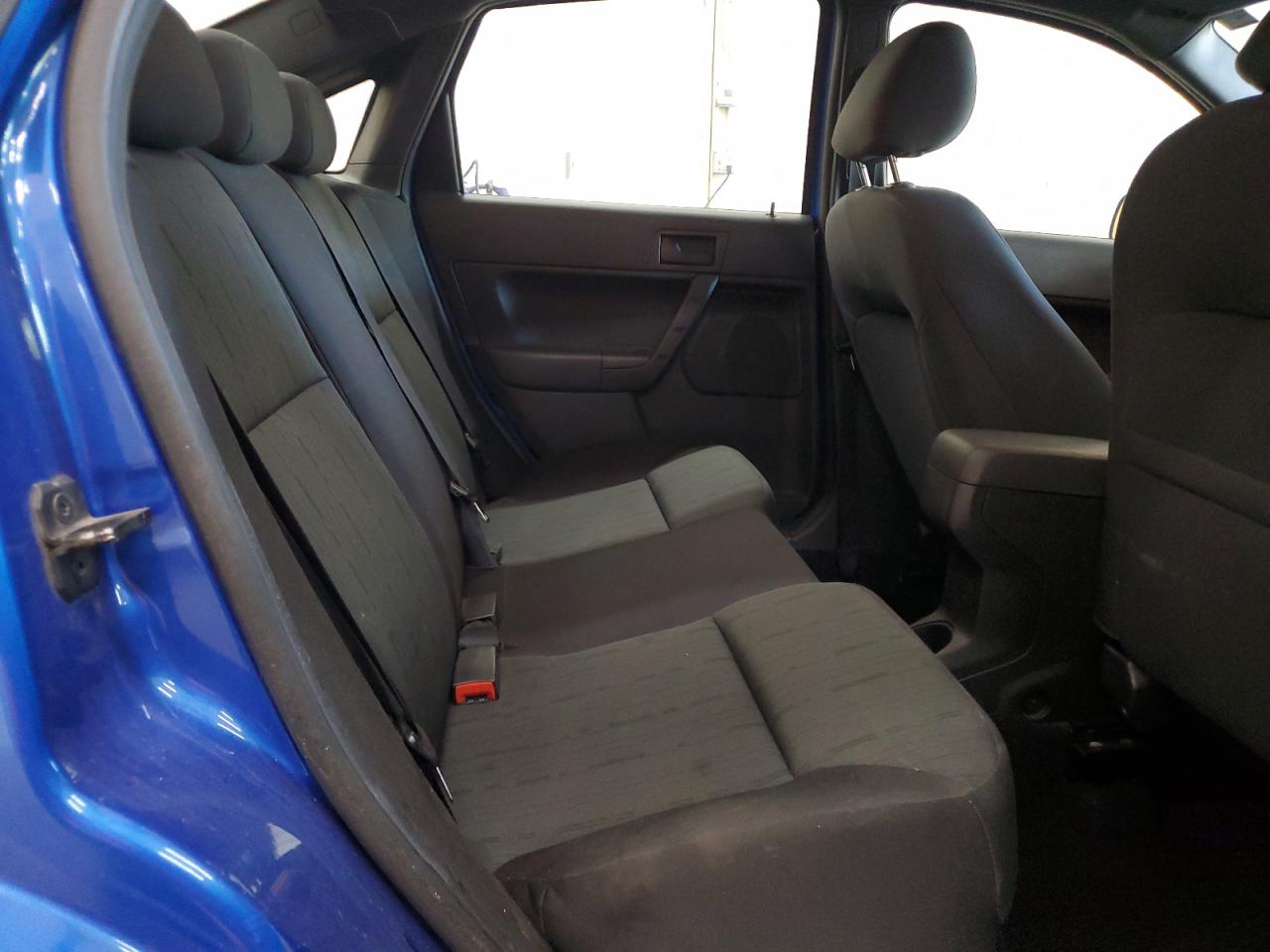1FAHP3FNXBW202773 2011 Ford Focus Se